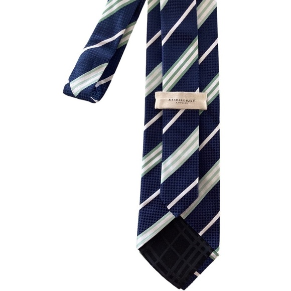 Burberry London Striped Silk Tie - Picture 4 of 7